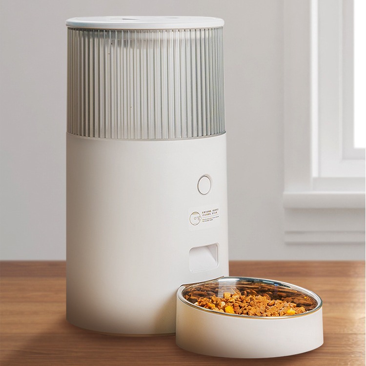 ペット自動給餌器、スマートキャットフードディスペンサー、時間 - Timed Cat Dog Food Dispenser 4L のレビューと価格